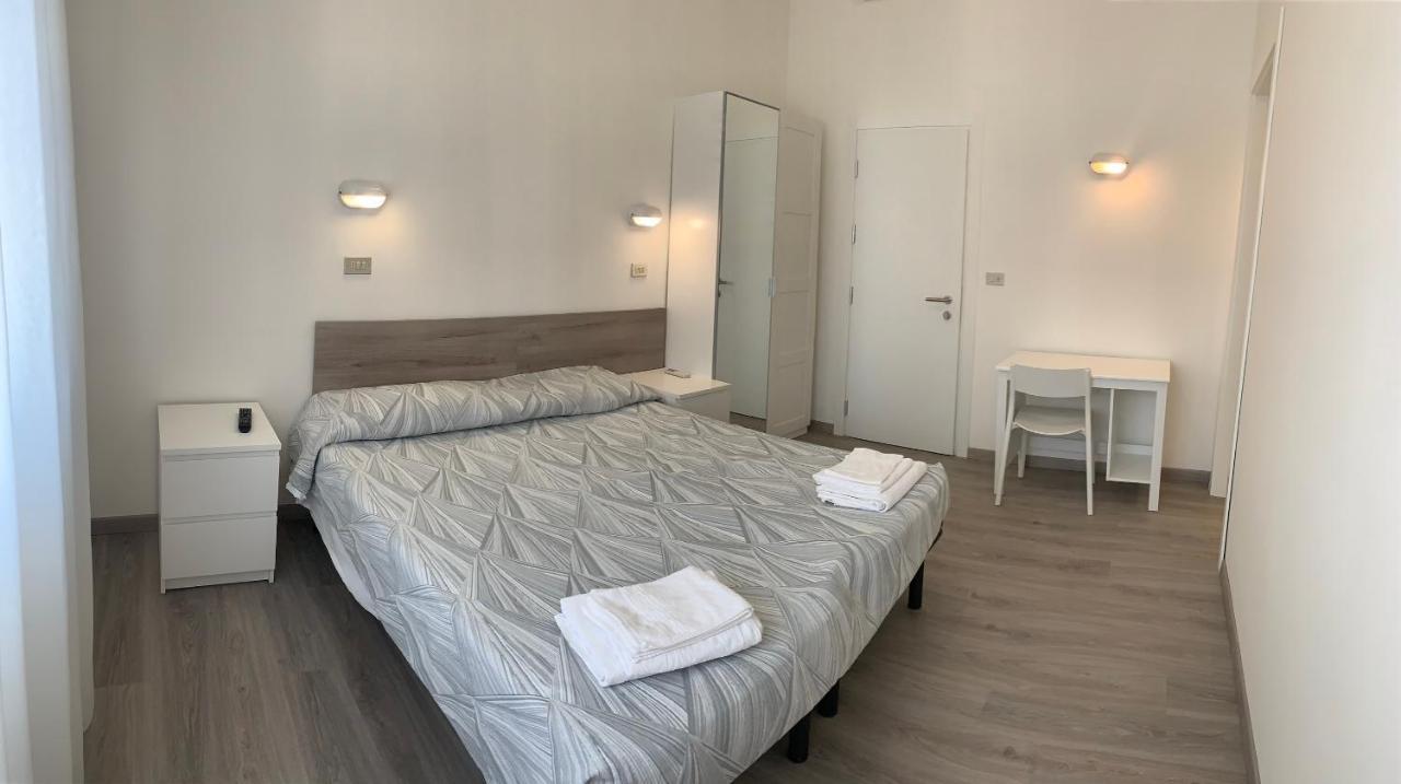 Hotel Laika Римини Экстерьер фото
